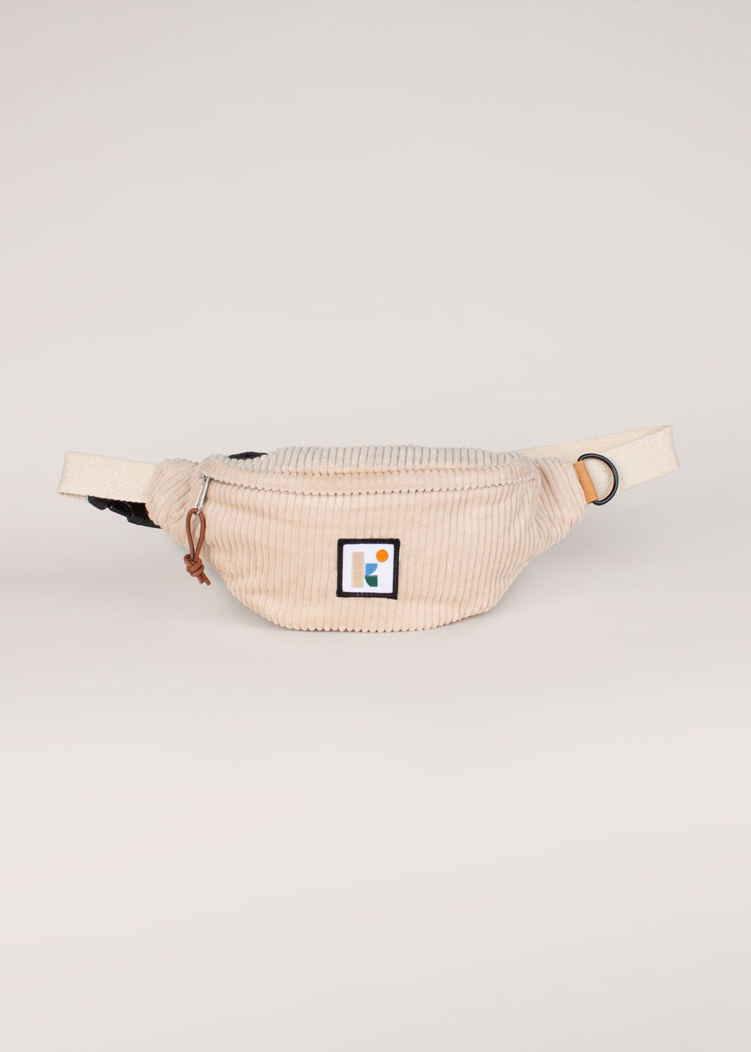 KLG_HipBag_almond_fs_1071x1500_fs